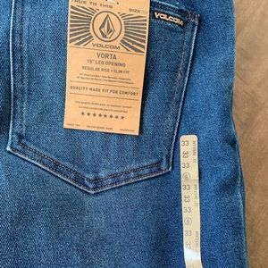 NWT Volcom Men’s jeans size 33 (32 in seam)
